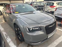 کرایسلەر 300